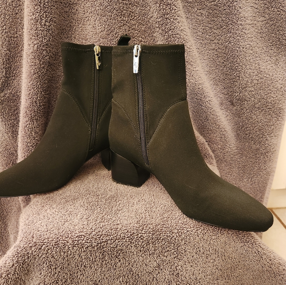 Donald Pliner Black Birminghamd Ankle Boots Sz 7.5